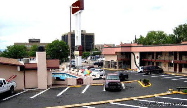 Santa Fe Inn - Pueblo Exterior photo